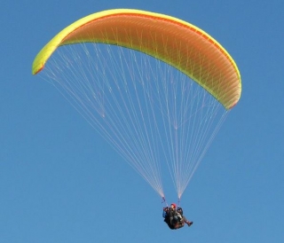  Aprende a volar en parapenle en la Escuela 